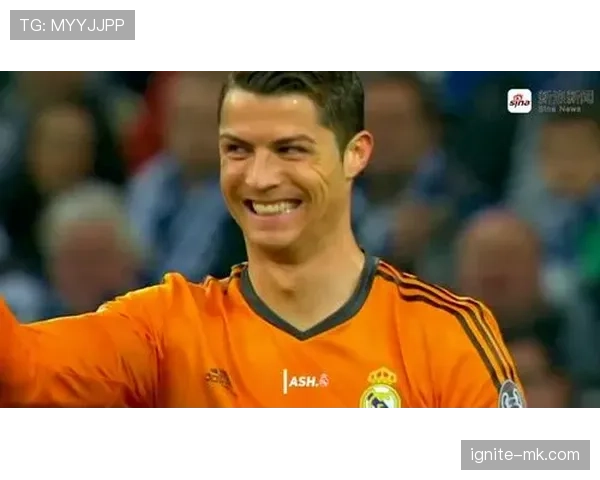 C罗无球跑动展现高光时刻，助球队逆转取胜表现出色