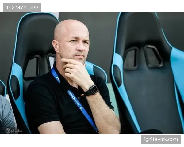 克鲁伊夫执教理念激发新活力，球队风格焕新状态回暖