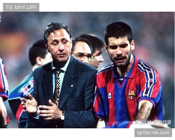 克鲁伊夫经典对决再度引发热议，战术智慧与激情较量赢得关注