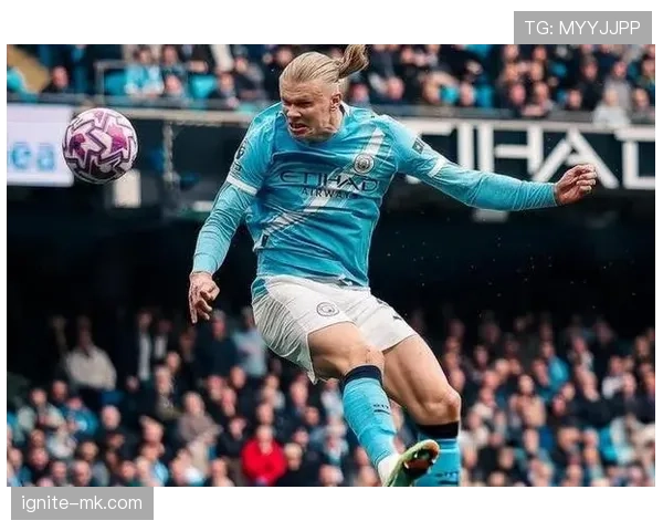 哈兰德随手丢的帽子比我整个月工资还贵